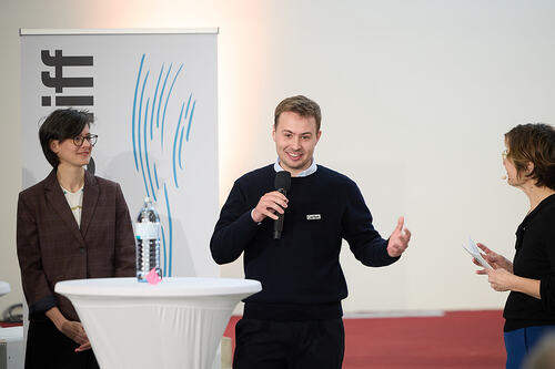 Caritas - Er?ffnung Kirchenschiff / Johannes Hloch