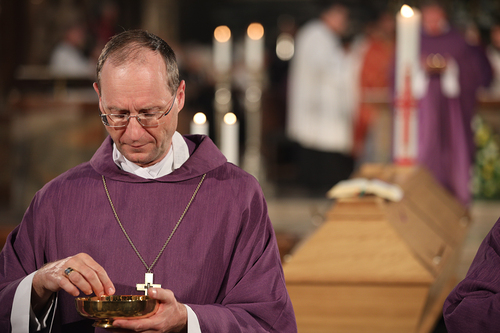 Weihbischof Stephan Turnovszky